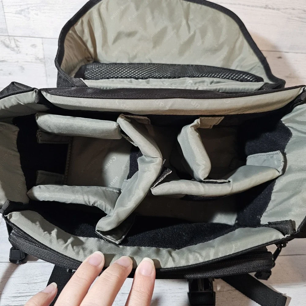 Genuine Canon Deluxe Camera Bag for EOS Cameras Medium Large Photo Video Gadgets